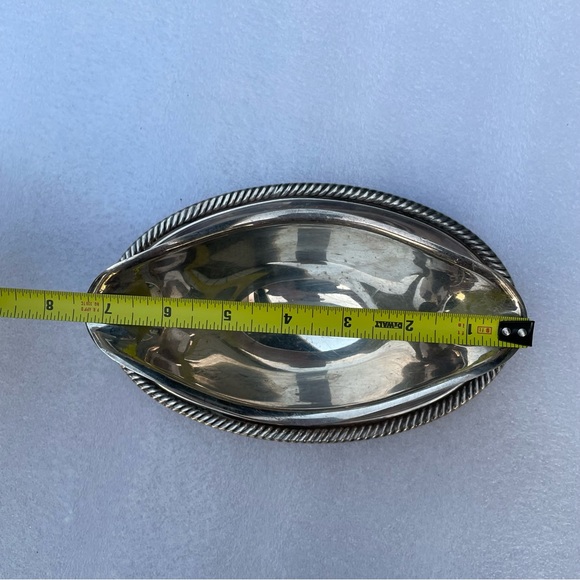 Vintage WM Rogers Silverplate Double Spout Sauce Gravy Boat Attached Plate - Picture 2 of 4